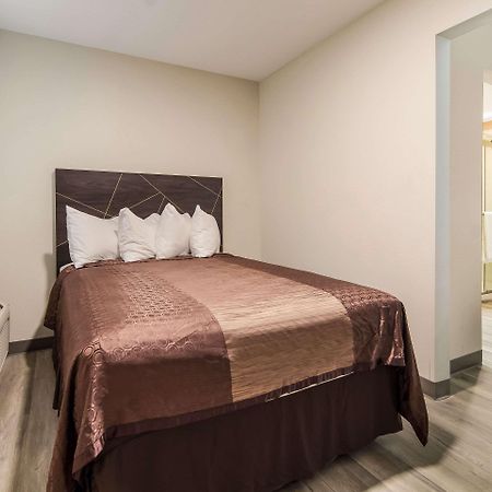 Quality Inn & Suites Dallas-Cityplace Eksteriør billede