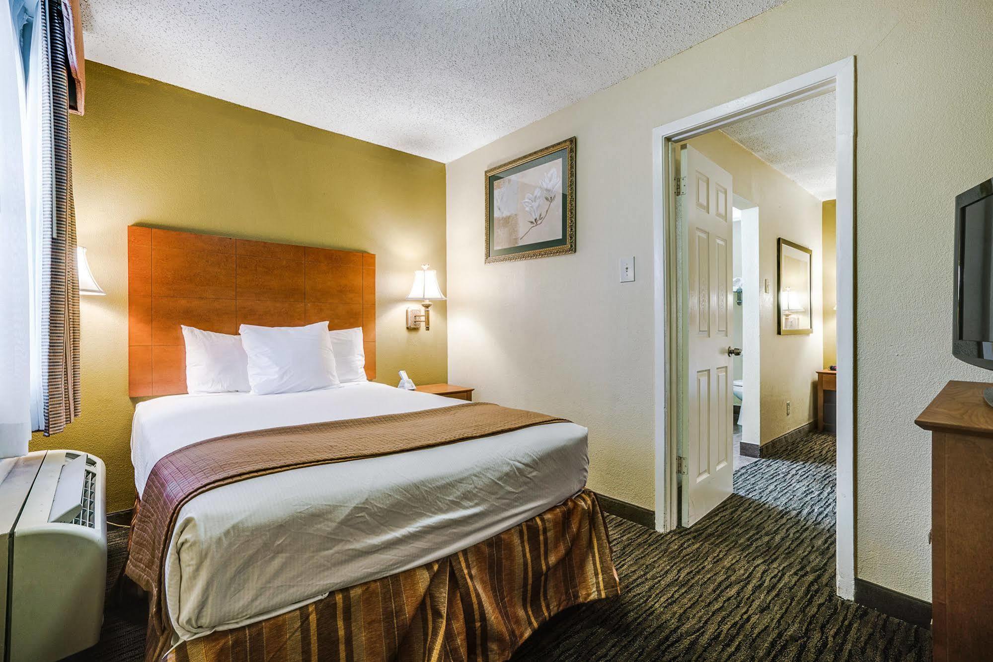 Quality Inn & Suites Dallas-Cityplace Eksteriør billede